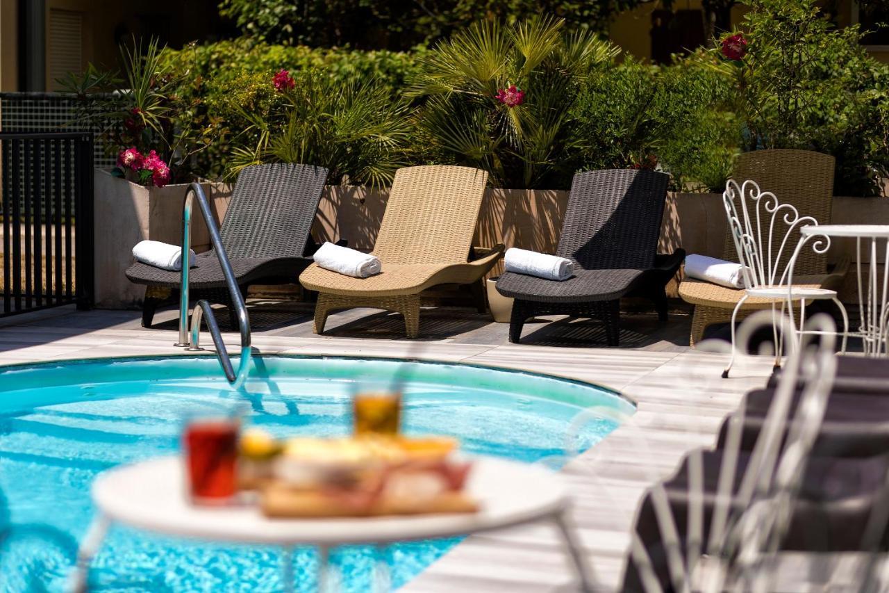Hotel Condor-New 2024-Con Piscina Ριτσιόνε Εξωτερικό φωτογραφία