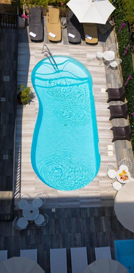 Hotel Condor-New 2024-Con Piscina Ριτσιόνε Εξωτερικό φωτογραφία