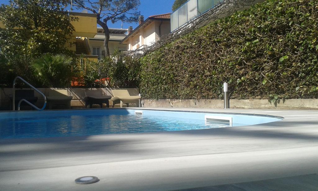 Hotel Condor-New 2024-Con Piscina Ριτσιόνε Εξωτερικό φωτογραφία