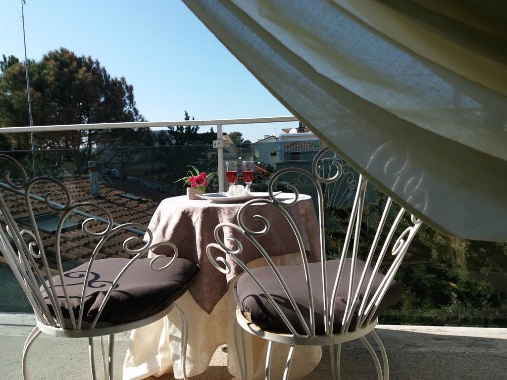 Hotel Condor-New 2024-Con Piscina Ριτσιόνε Εξωτερικό φωτογραφία