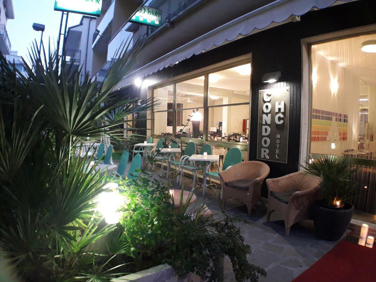 Hotel Condor-New 2024-Con Piscina Ριτσιόνε Εξωτερικό φωτογραφία
